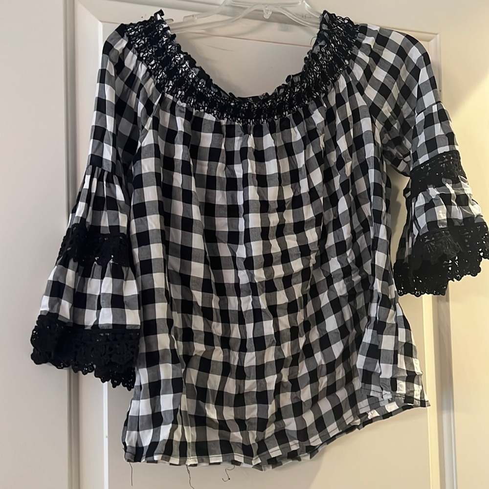 Off the shoulder checker pattern